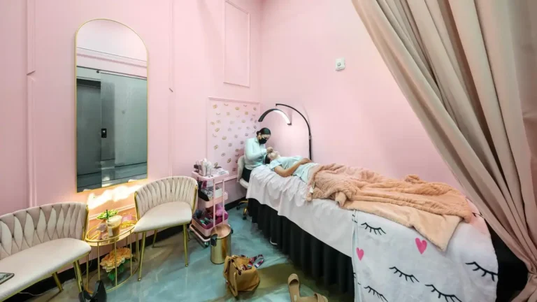 beauty studio for rent