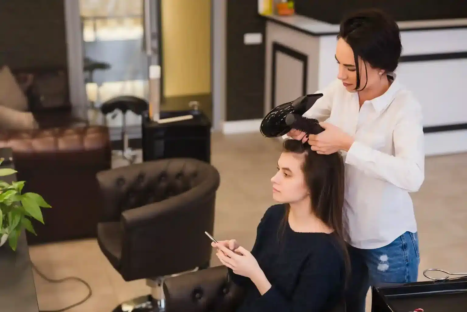How to find and Rent a Salon Suite in Houston